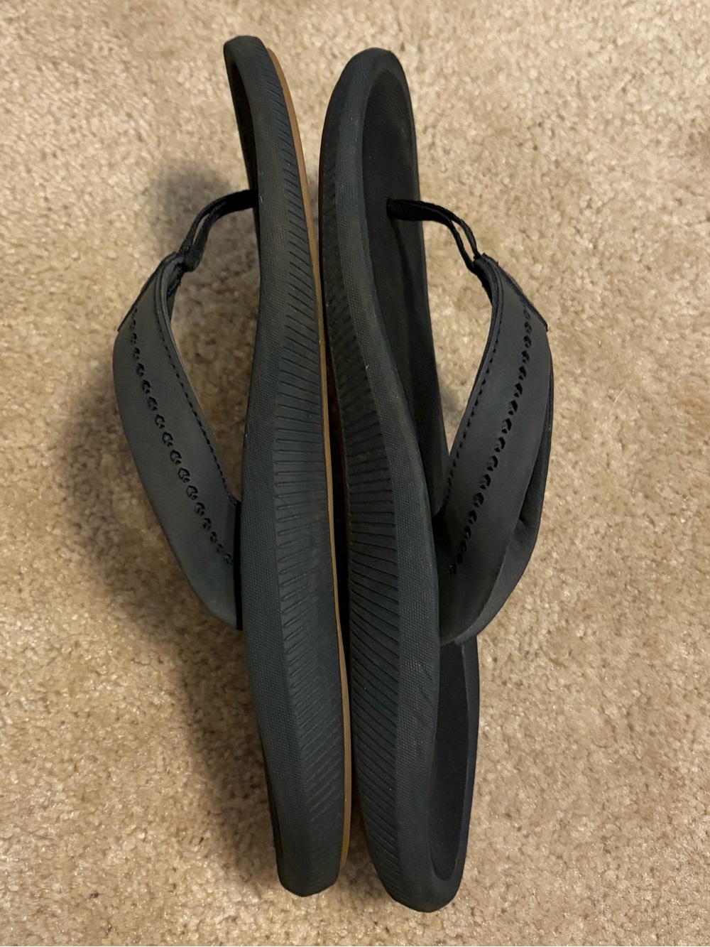 OluKai Ulele Thong Sandals - Picture 7 of 8